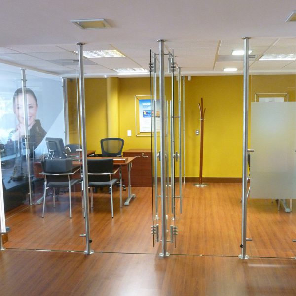 Divisiones para oficinas fabricadas en vidrios y con acero inoxidable - Imagen 5